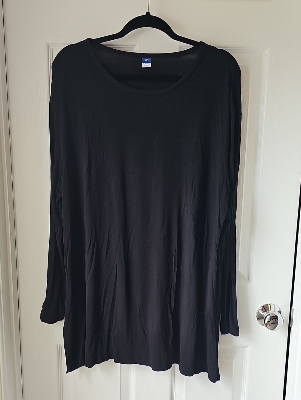 Old Navy Black Long Sleeve Scoop Neck Tunic